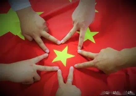 他肠子打出也不下火线，歼灭400美军，敌机一架