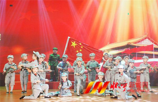胡军《黑土无言》出演反派,东北话演技惊艳,全新形像引关注!