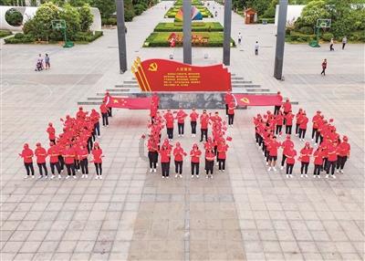 草木绿很流行，应该如何搭配才好看？游戏画面